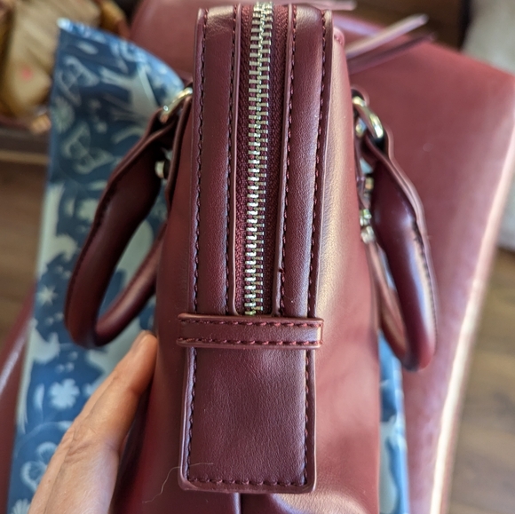 Urban Expressions Satchel Burgundy - Picture 8 of 9